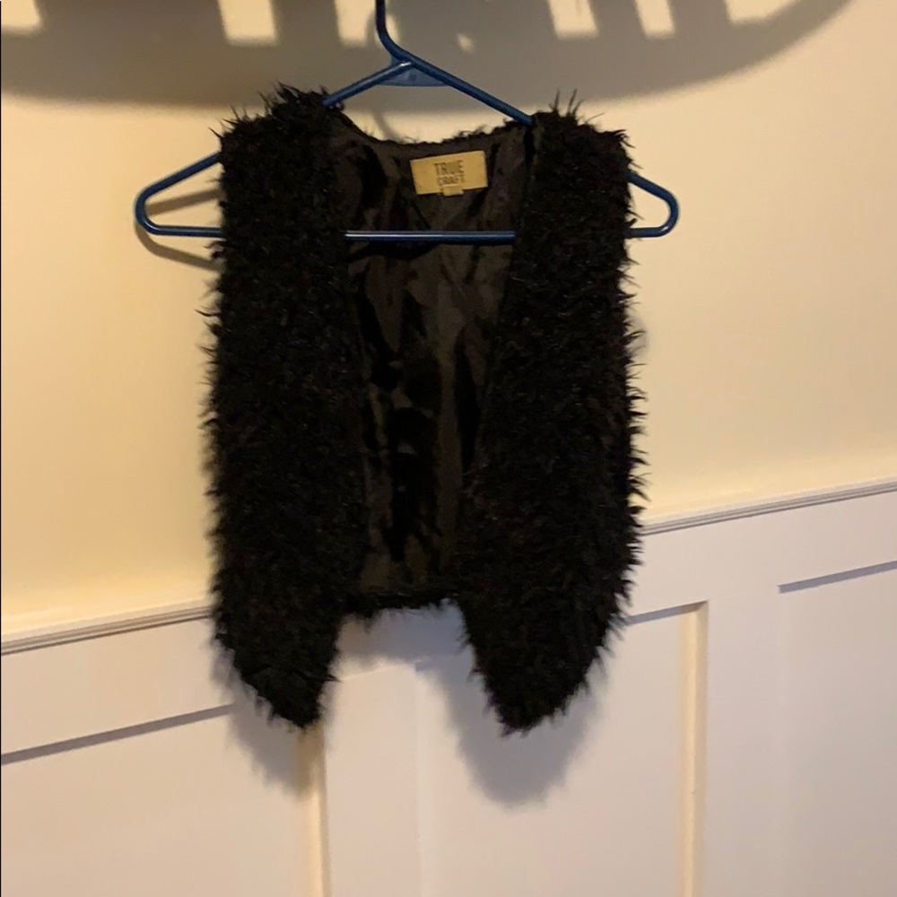 Girls Black Fluffy Vest Small